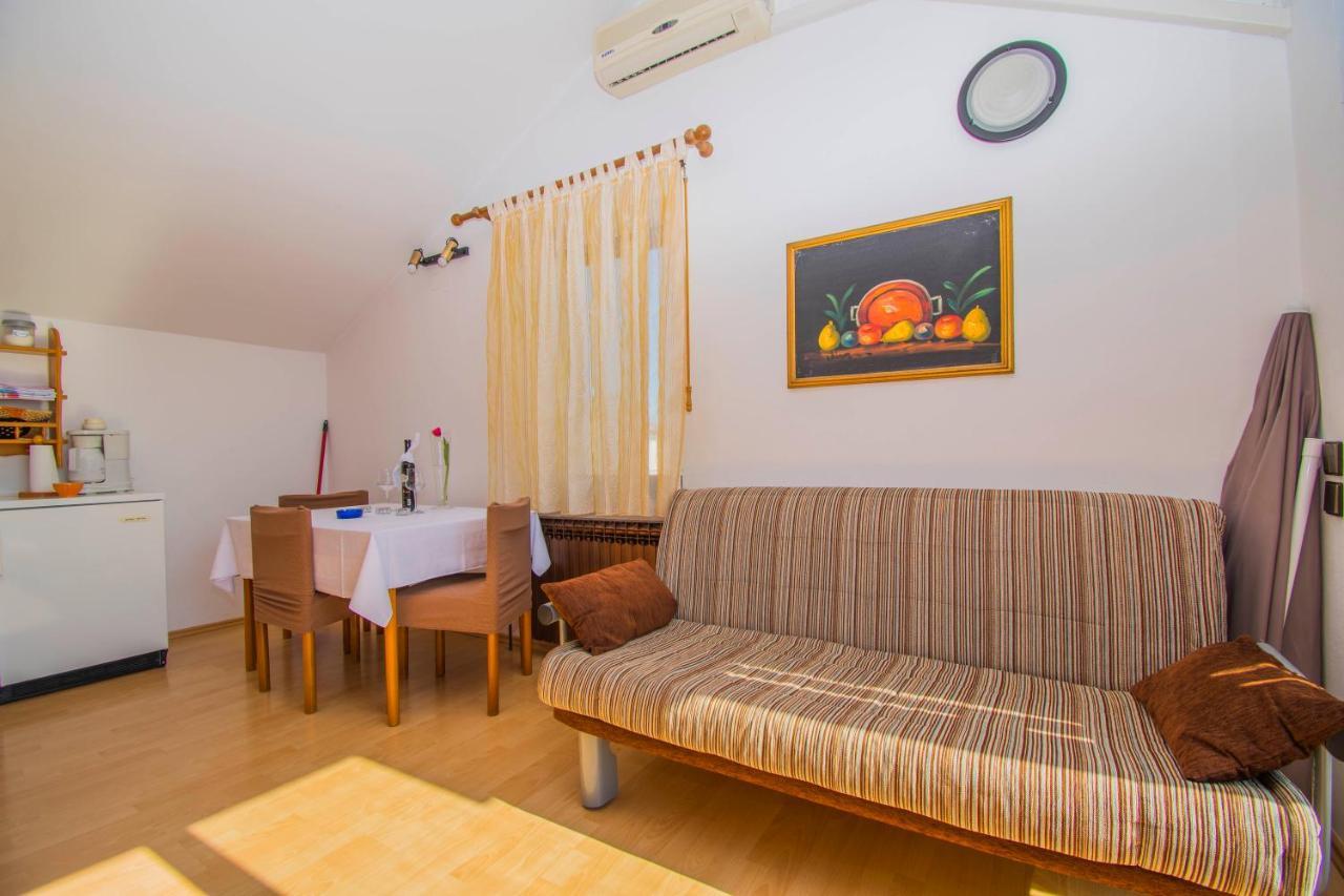 Apartments Punta & Vista In Krk Krk Town Eksteriør bilde