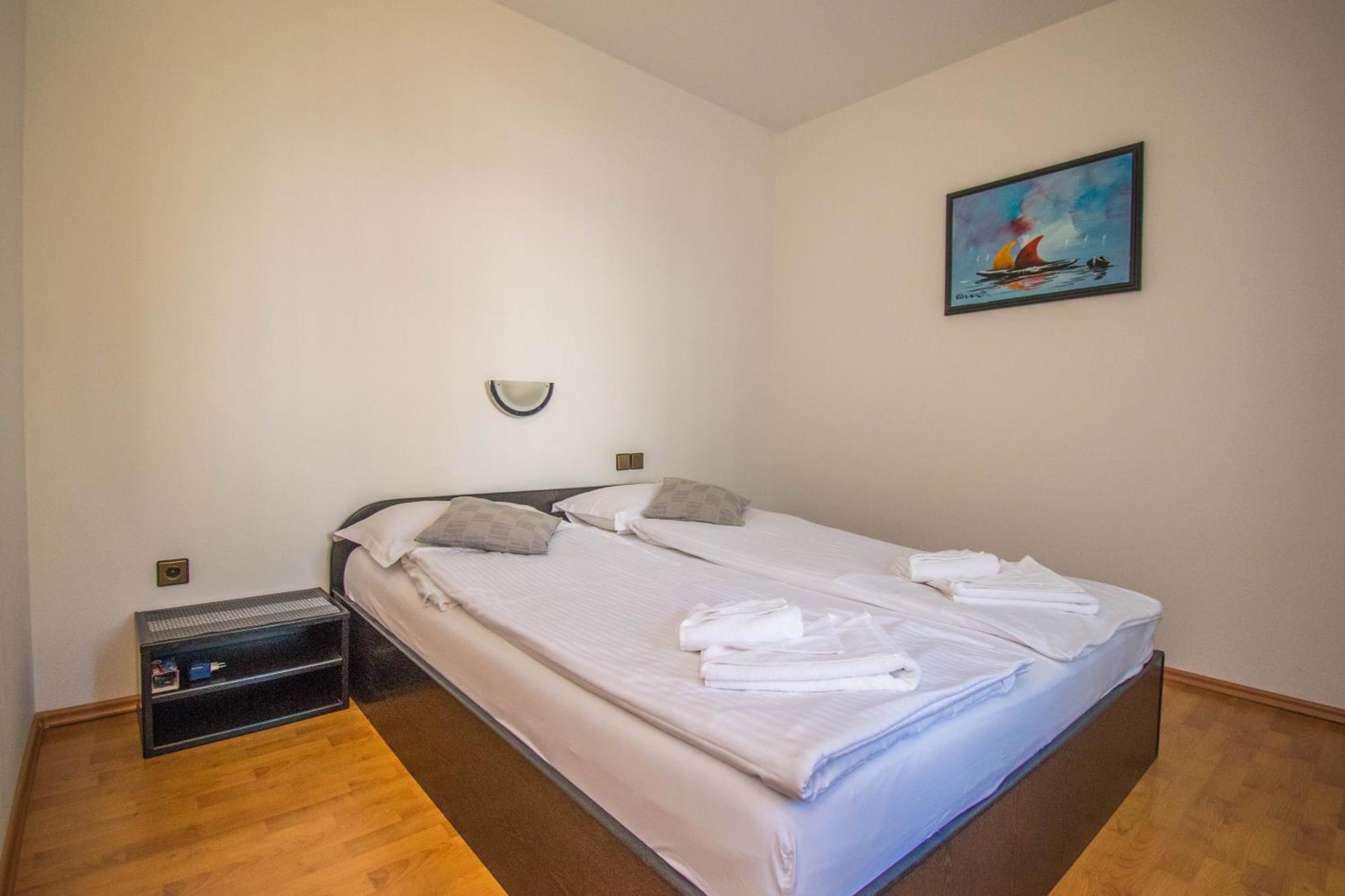 Apartments Punta & Vista In Krk Krk Town Eksteriør bilde