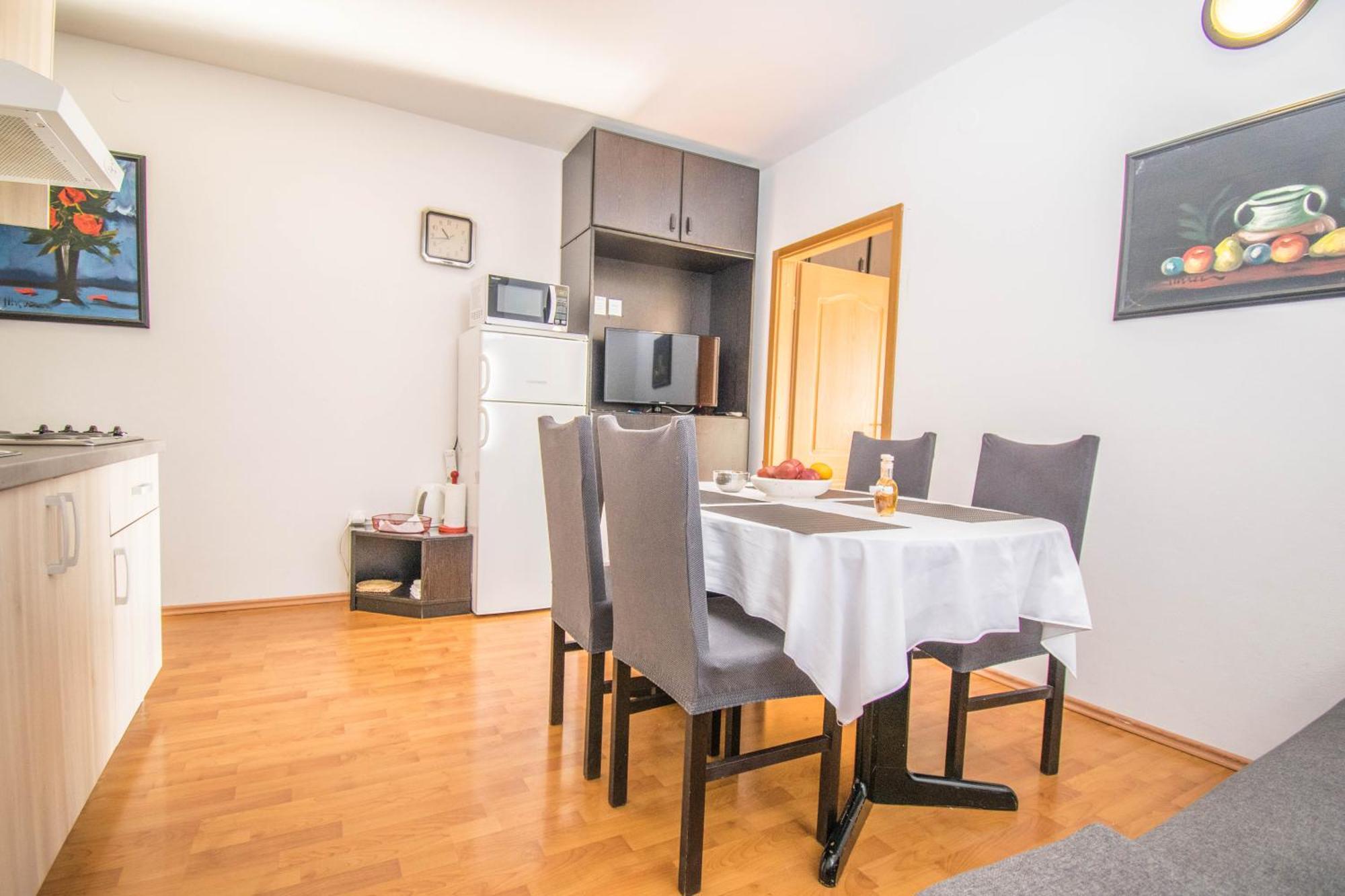 Apartments Punta & Vista In Krk Krk Town Eksteriør bilde